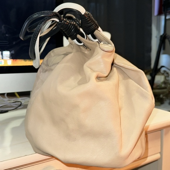 new without tags- l.a.m.p. - gwen stepanie hobo bag - Picture 8 of 16